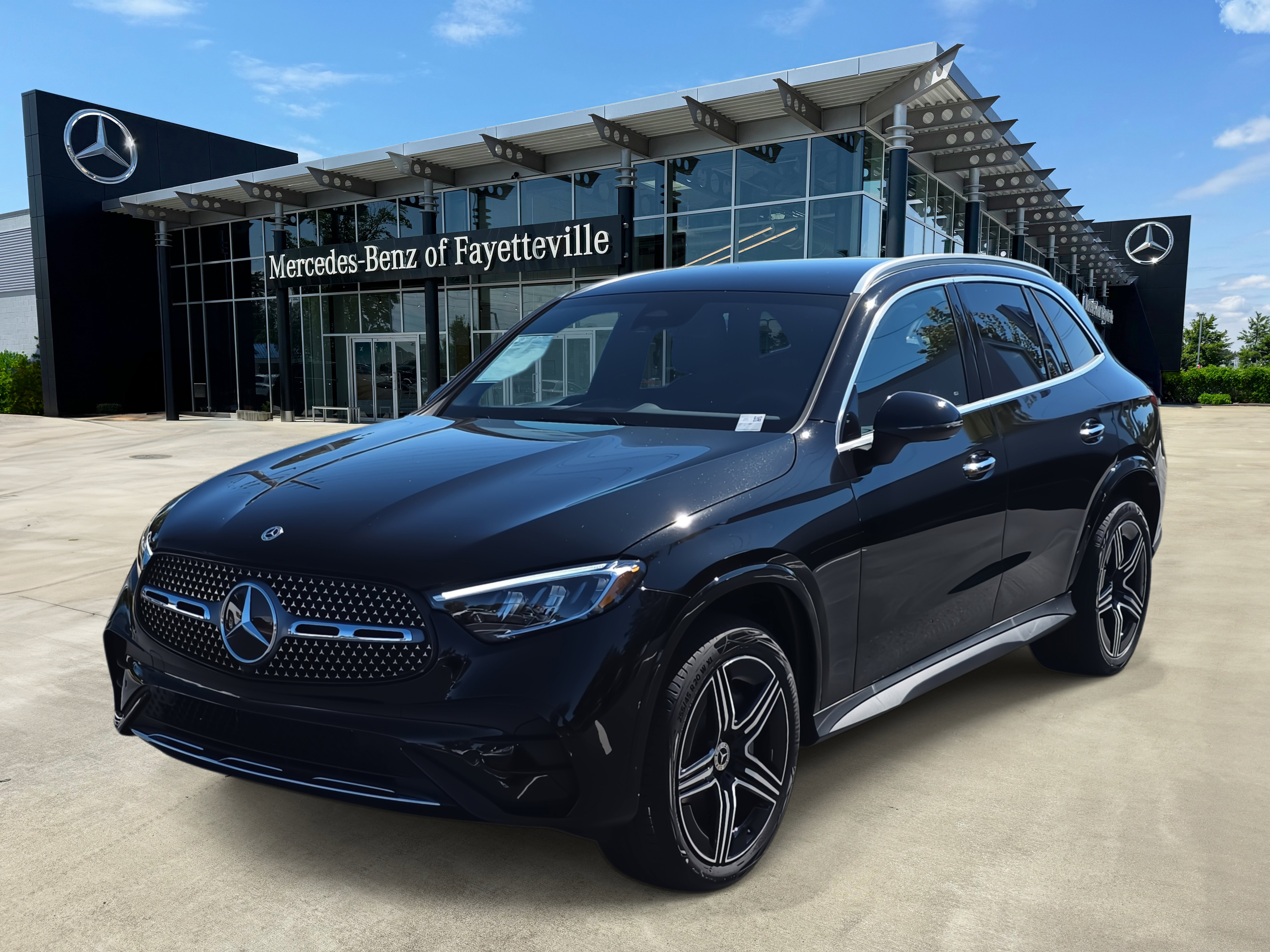2026 Mercedes-Benz GLC Base's photo