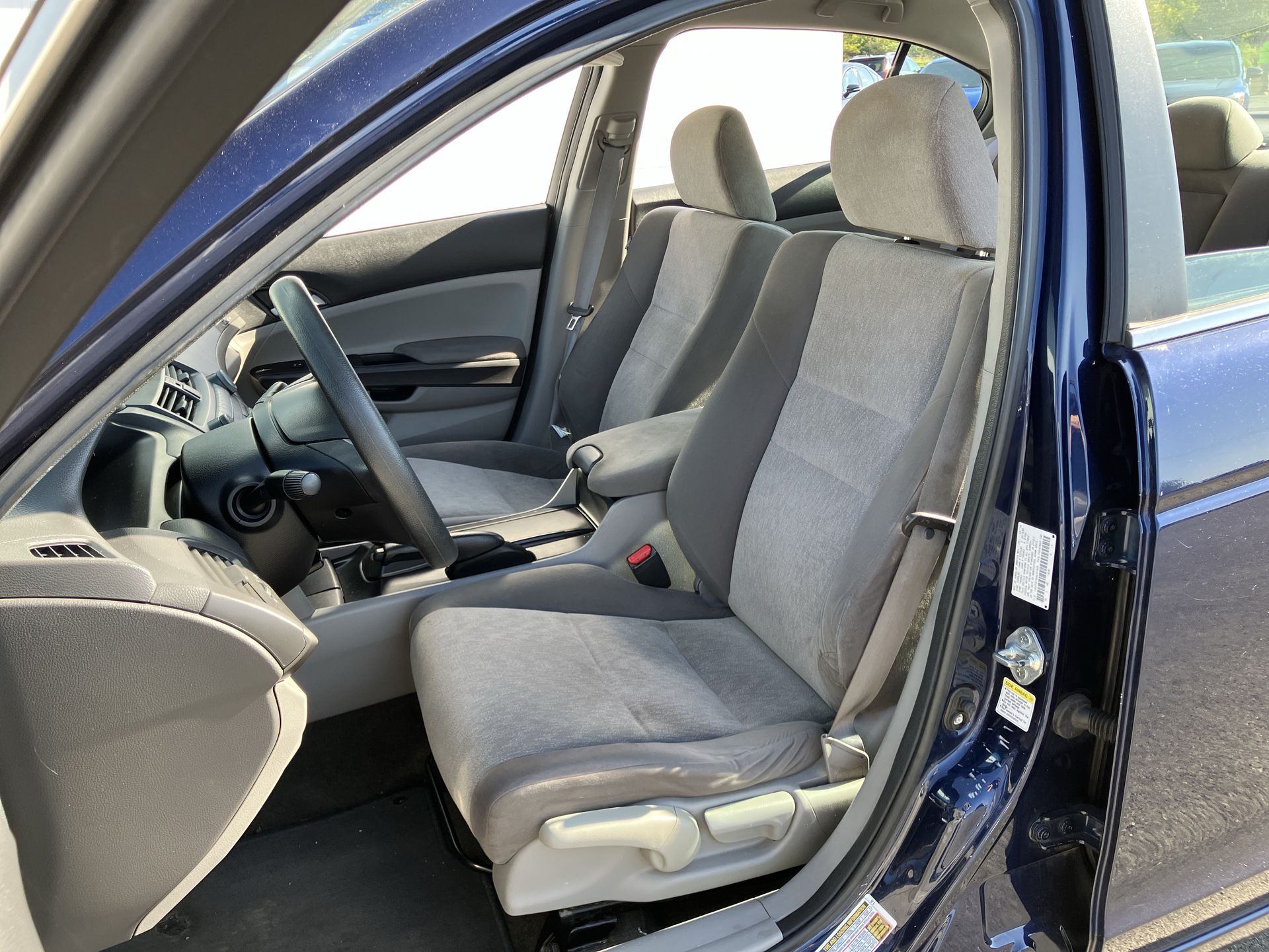 2010 Honda Accord LX photo 8