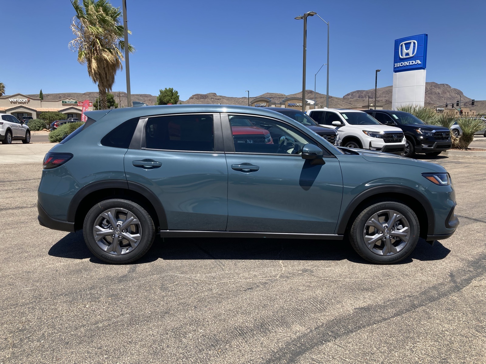 2026 Honda HR-V LX photo 4
