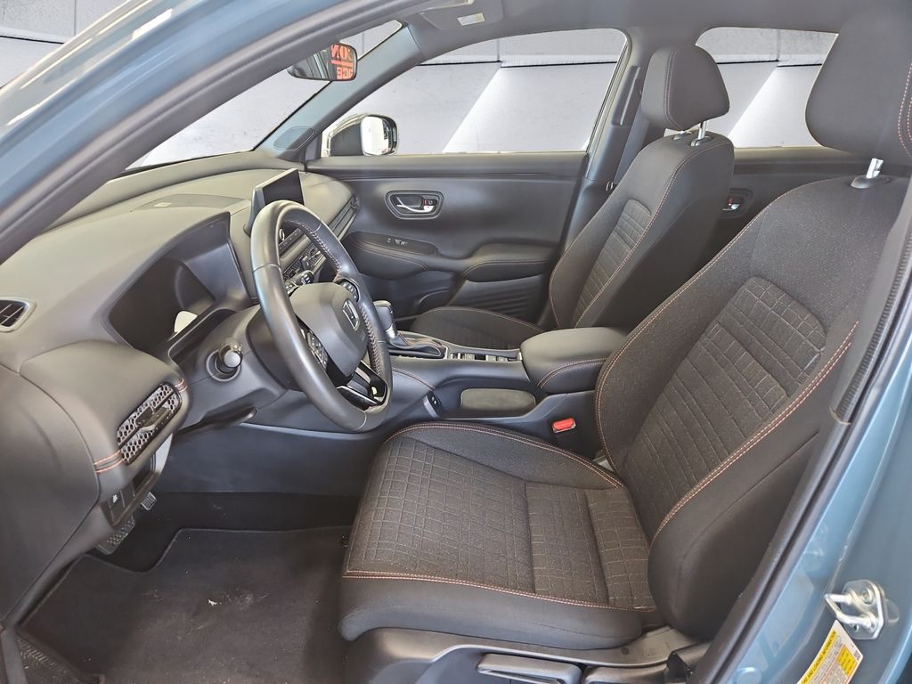2025 Honda HR-V Sport photo 7