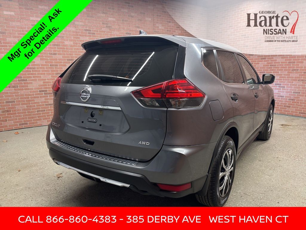 2017 Nissan Rogue S photo 3