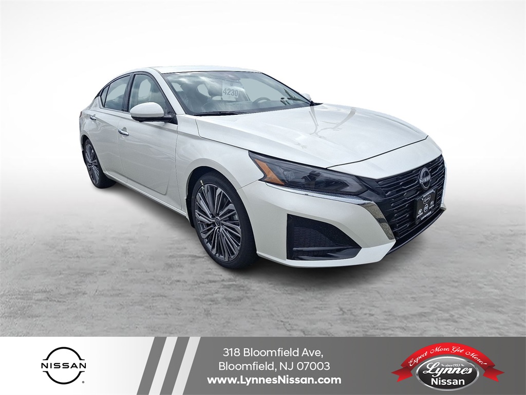 2025 Nissan Altima SL's photo