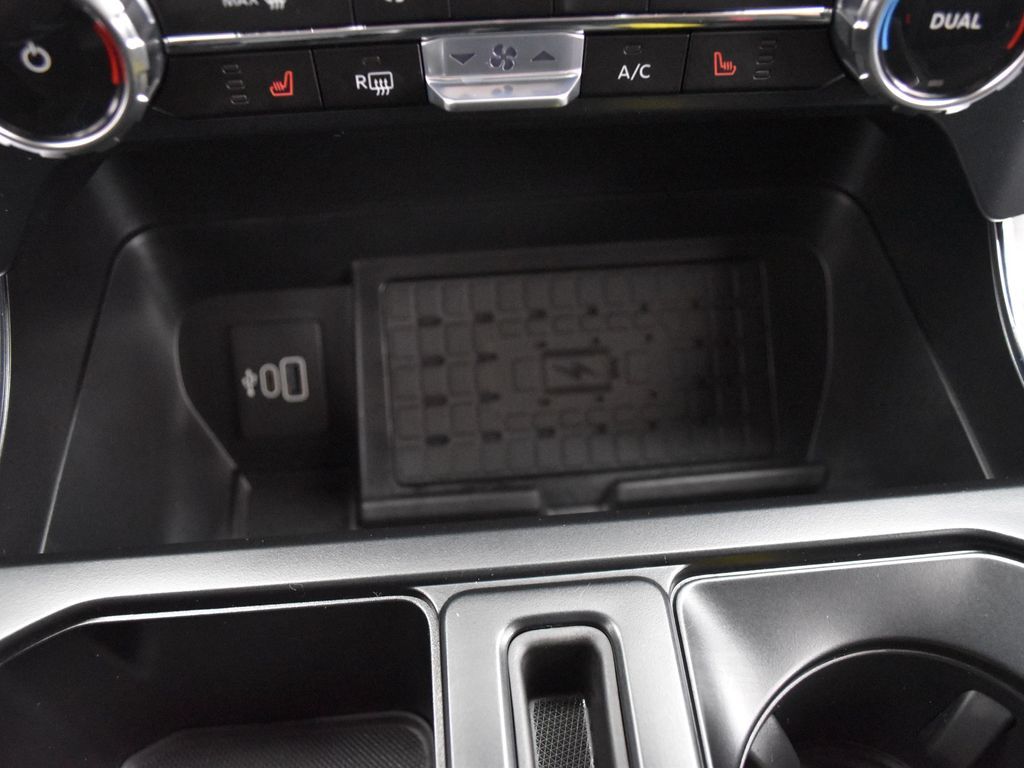 2025 Ford F-150 XLT photo 24