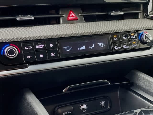 2023 Kia Sportage Hybrid LX photo 16