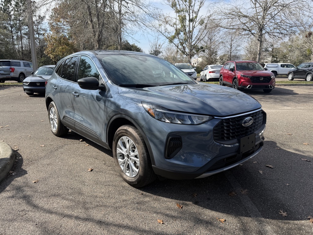 2024 Ford Escape Active's photo