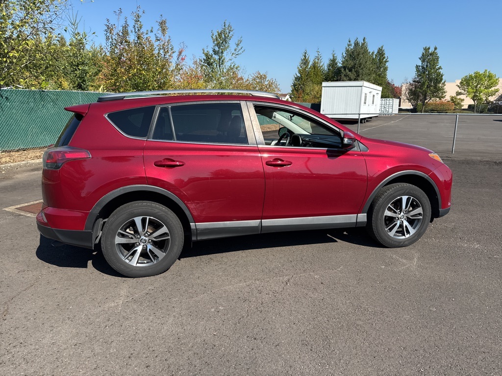 2018 Toyota RAV4 XLE photo 8