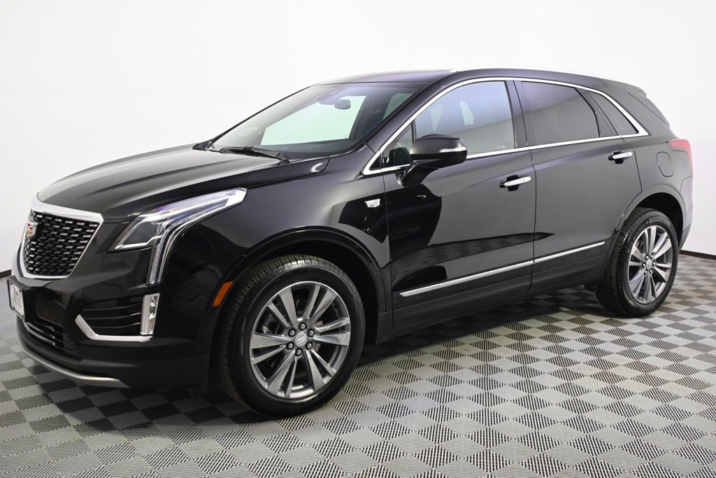 Certified 2025 Cadillac XT5 Premium Luxury with VIN 1GYKNDRS8SZ124564 for sale in Minneapolis, Minnesota