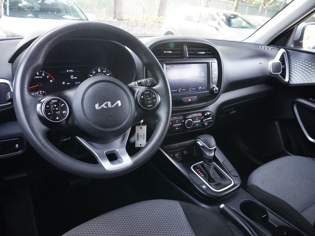 2022 Kia Soul LX photo 37