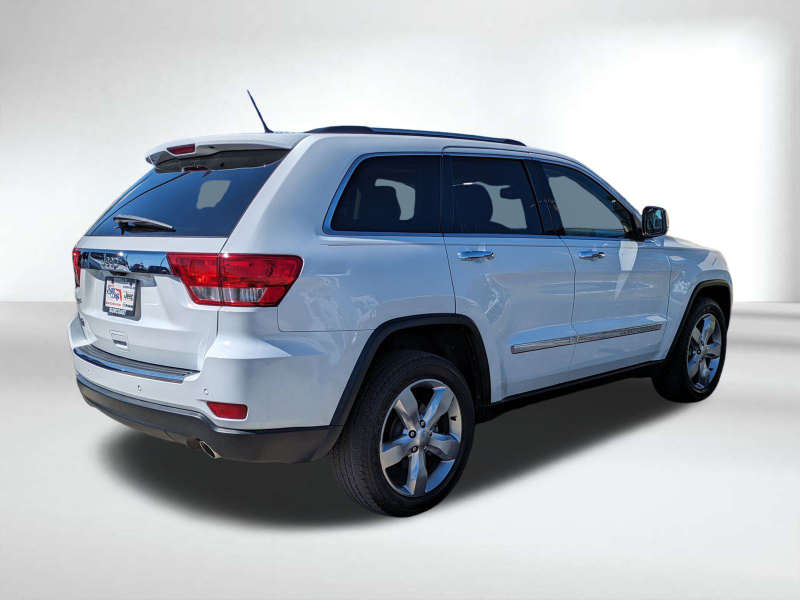 2013 Jeep Grand Cherokee Overland photo 4