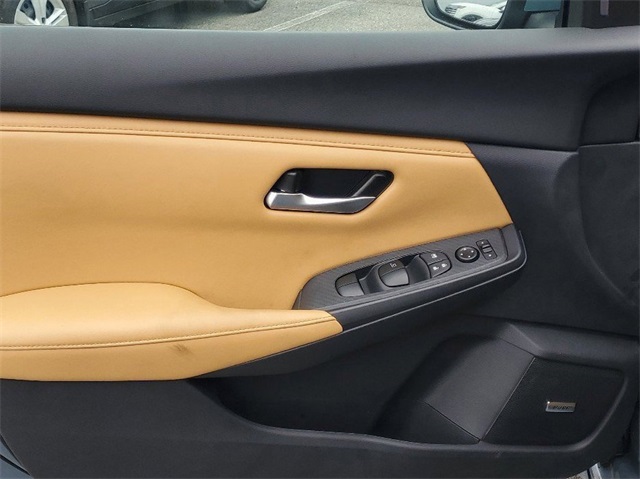 2025 Nissan Sentra SV photo 5