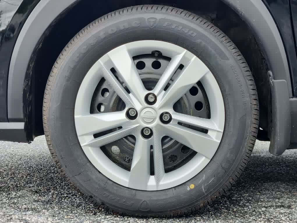 2025 Nissan Kicks Play S photo 12
