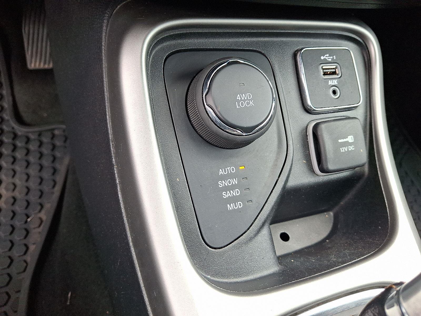 2021 Jeep Compass Latitude photo 18