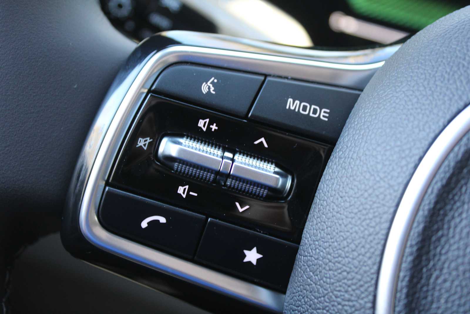 2026 Kia Carnival LXS photo 27