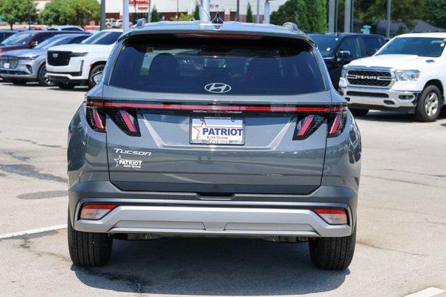New 2025 Gray Hyundai SEL Convenience FWD image 4