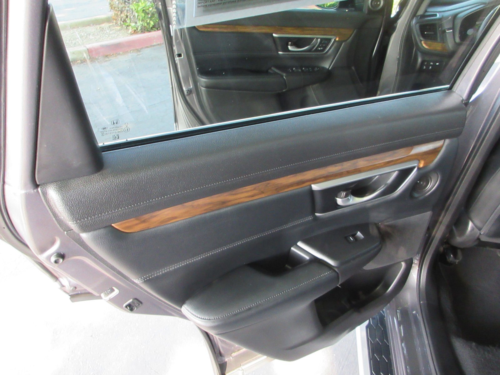2021 Honda CR-V Hybrid Touring photo 30