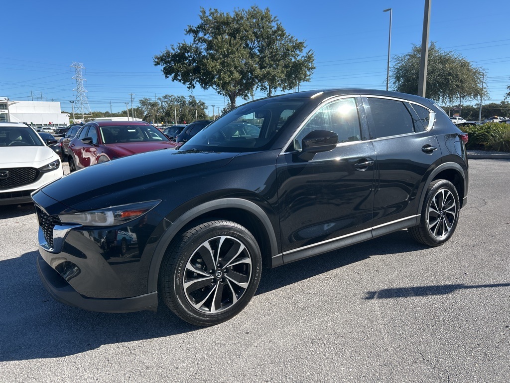 2022 Mazda CX-5 S Premium package's photo