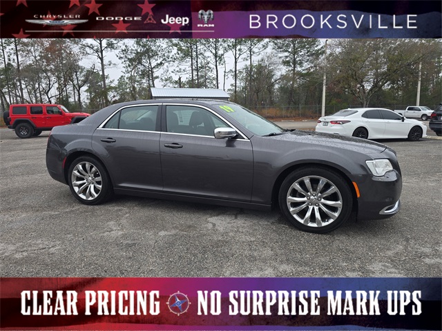 2019 Chrysler 300 Touring