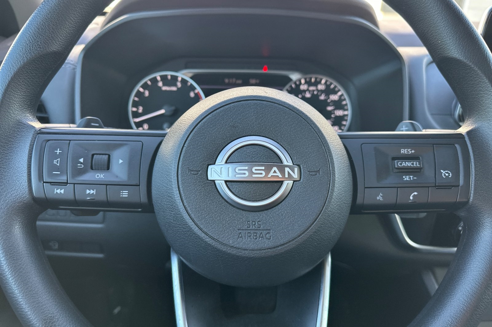2023 Nissan Rogue S photo 17