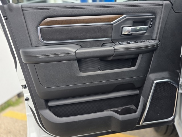 2024 Ram 2500 Laramie photo 15