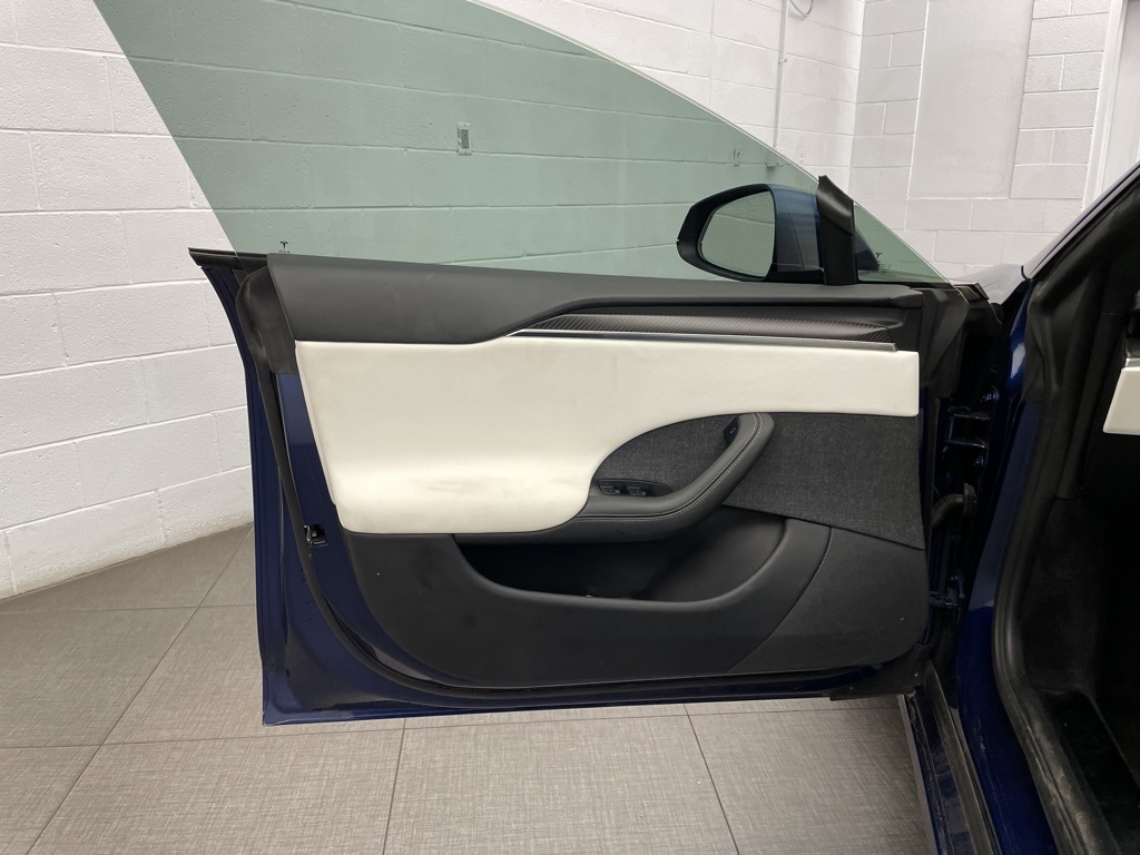 2021 Tesla Model S Plaid photo 16