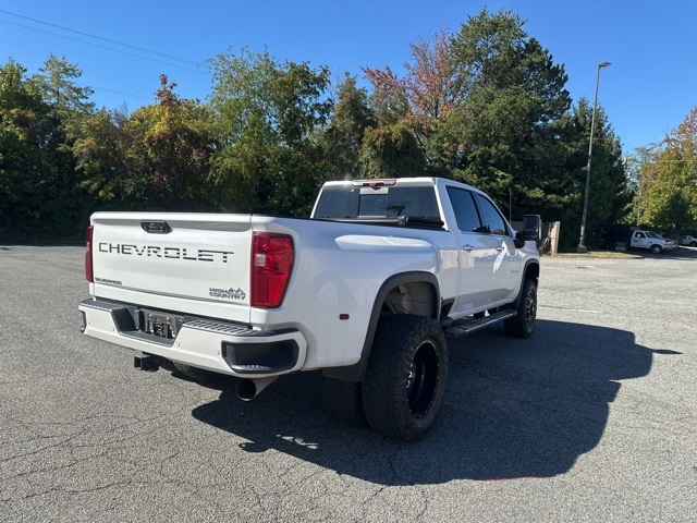 2022 Chevrolet Silverado 3500HD High Country photo 4