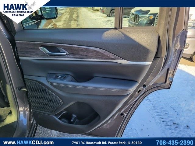 2023 JEEP GRAND CHEROKEE - Image 32