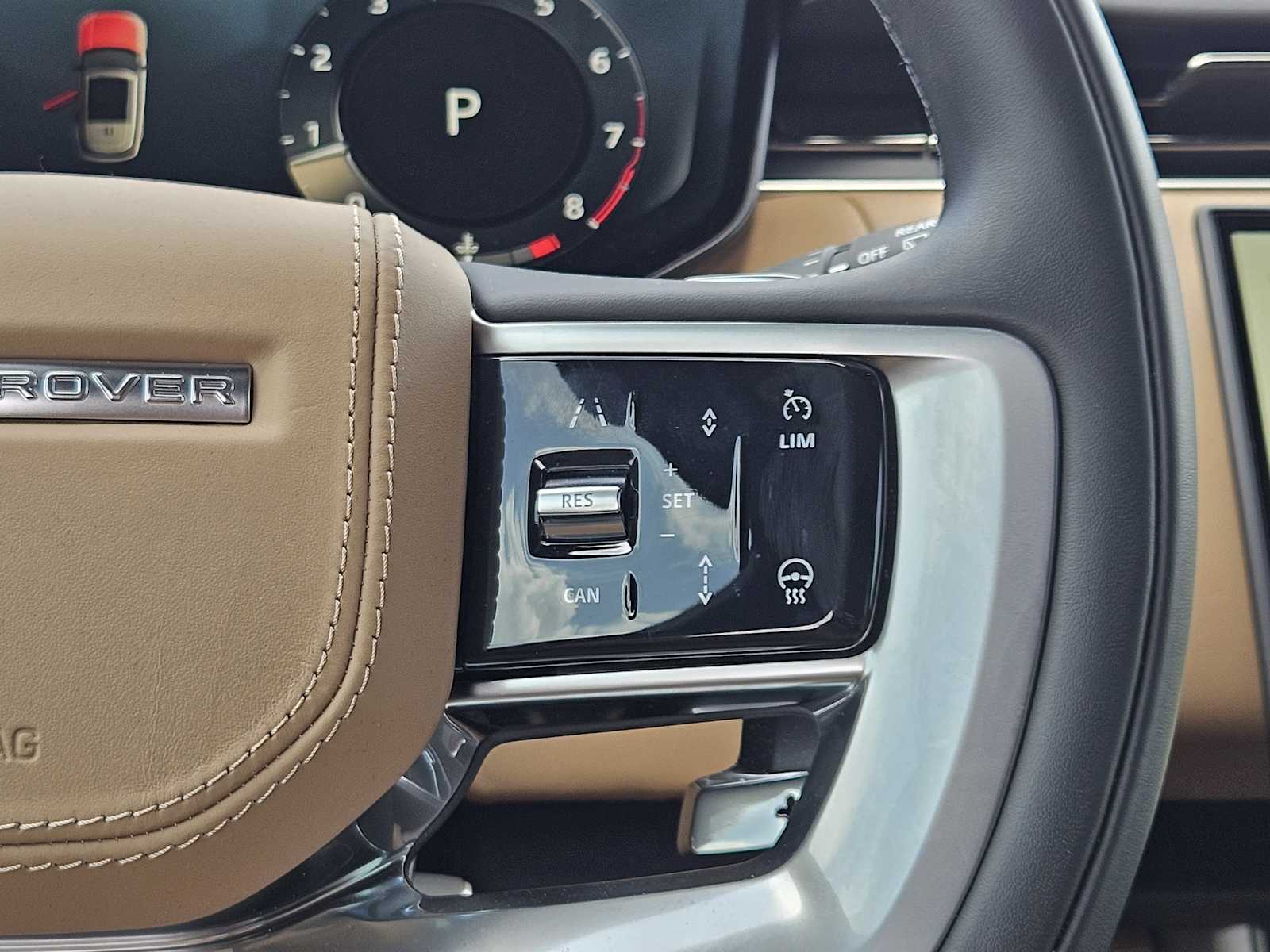 2025 Land Rover Range Rover SE photo 25
