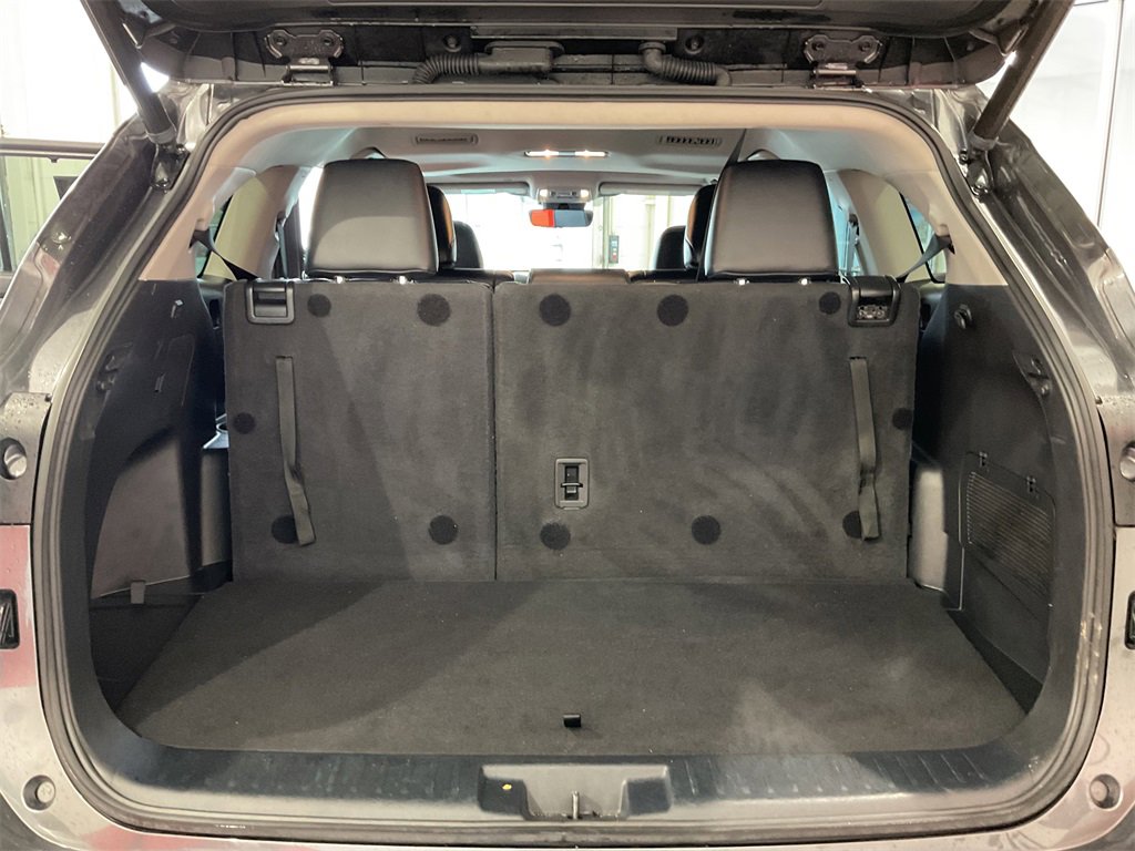 2022 Toyota Highlander XLE photo 13