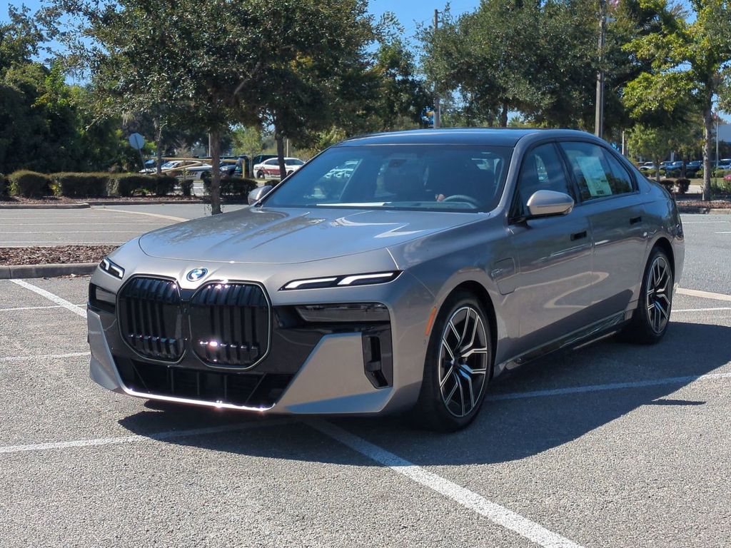 2026 BMW 7 Series 750e's photo