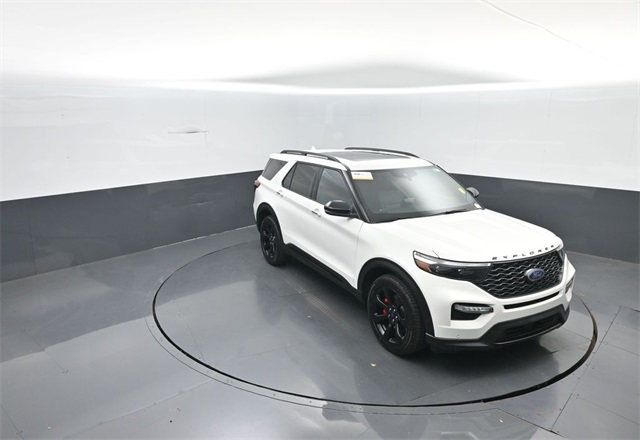 2022 Ford Explorer ST photo 18