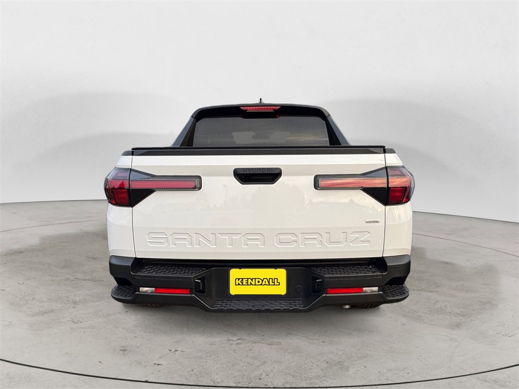 2024 Hyundai Santa Cruz SE photo 3