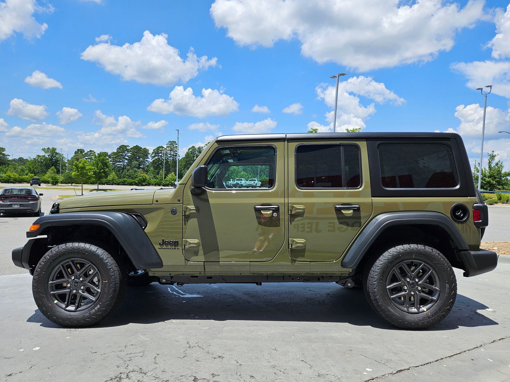 2025 Jeep Wrangler Sport S photo 3