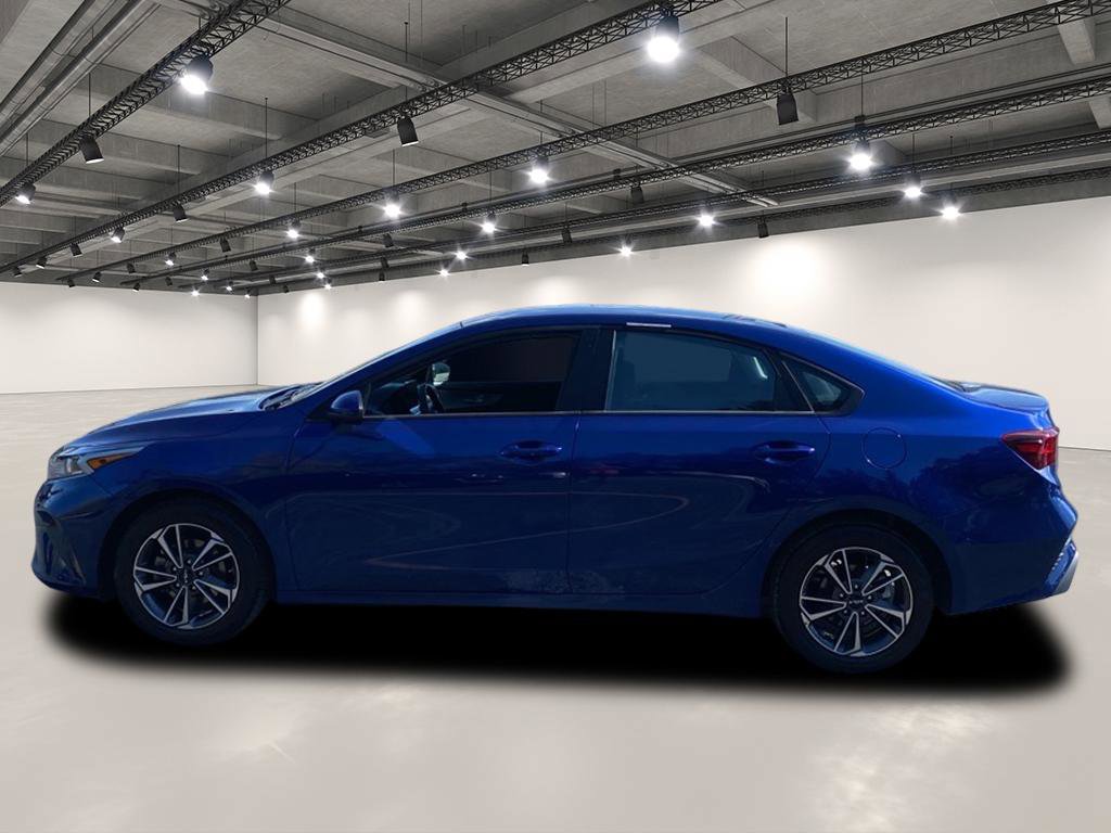 2023 Kia Forte LXS photo 4