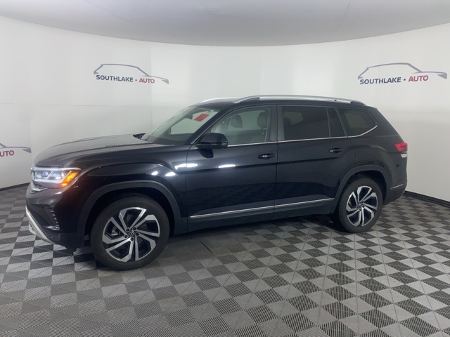 2023 Volkswagen Atlas SEL photo 3