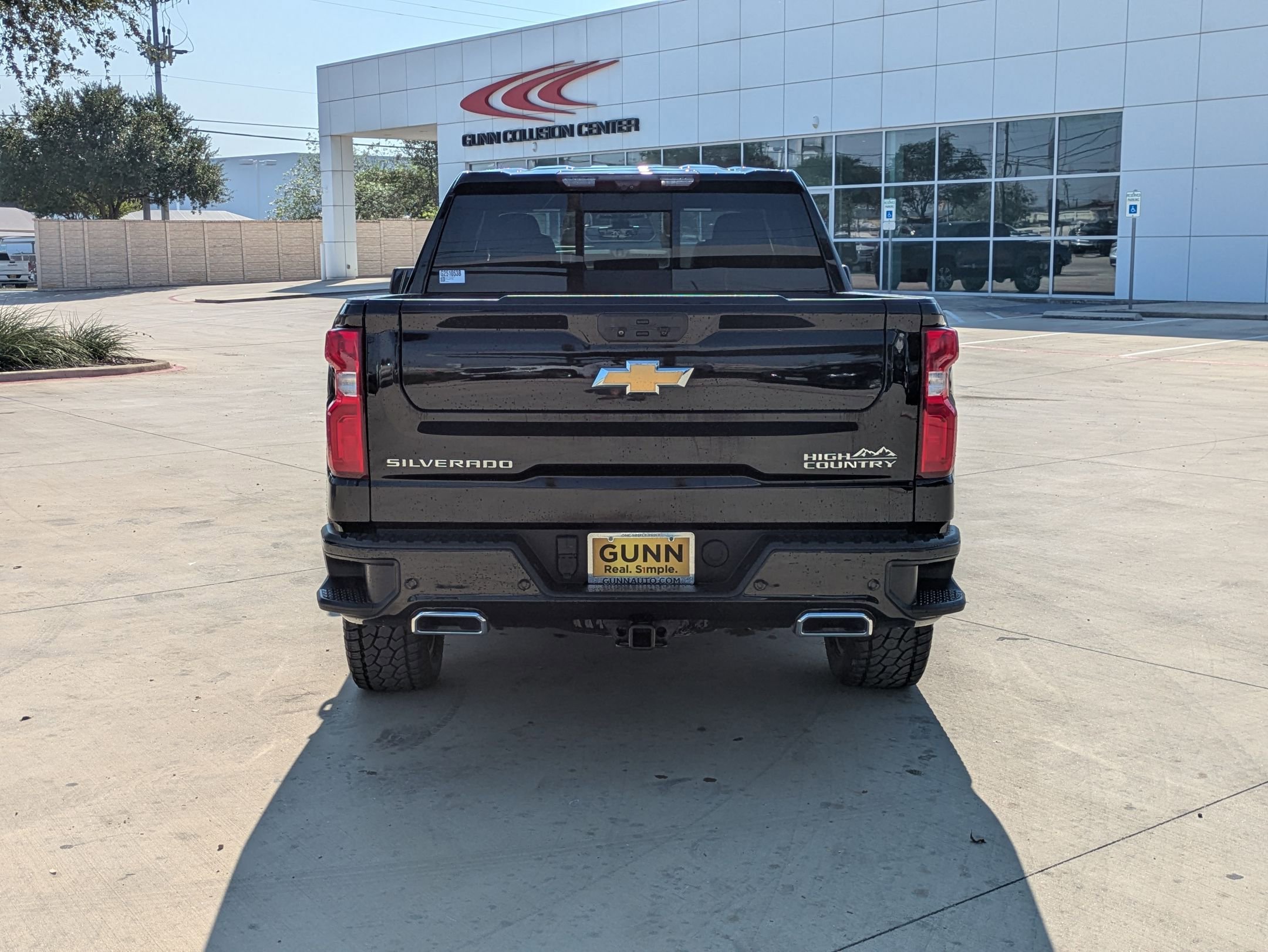 2021 Chevrolet Silverado 1500 High Country photo 4