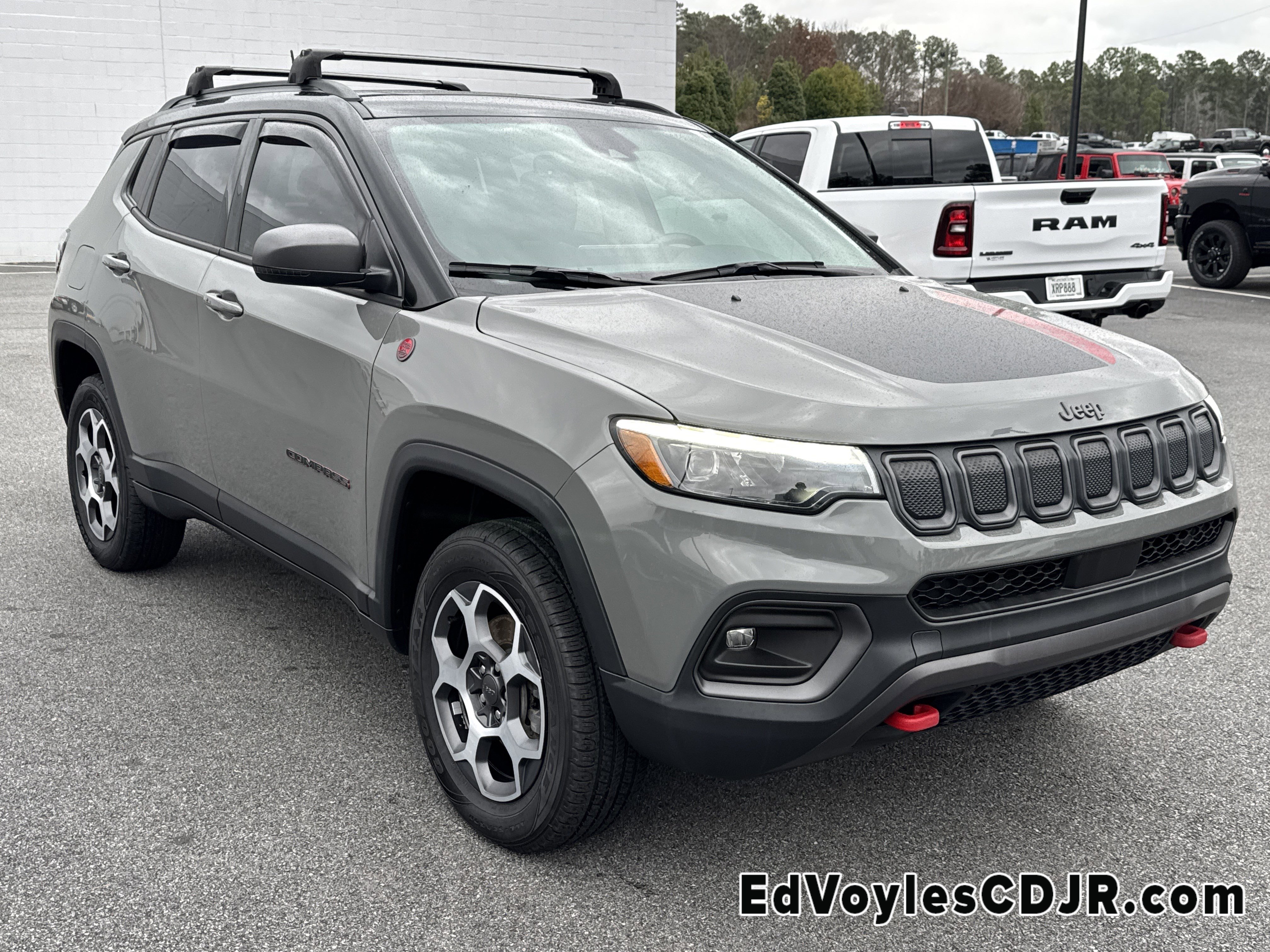 2022 Jeep Compass Trailhawk's photo
