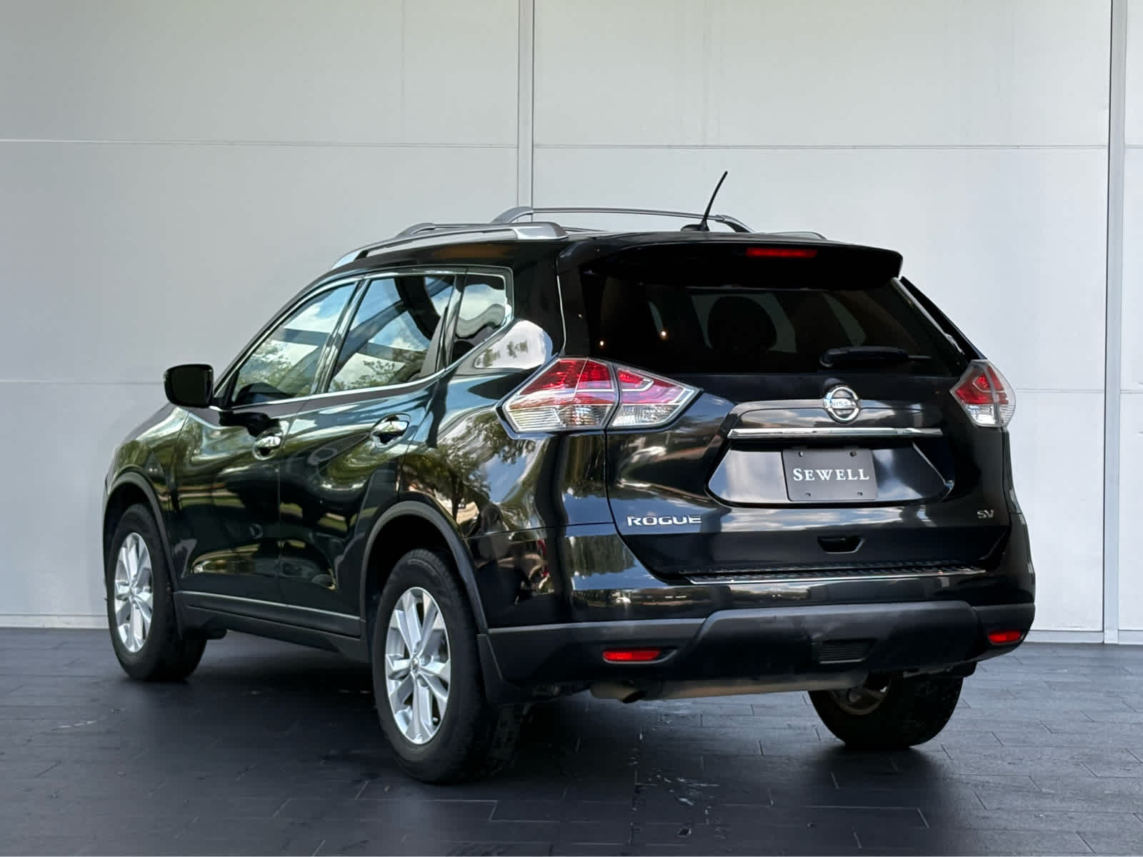 2016 Nissan Rogue SV photo 6