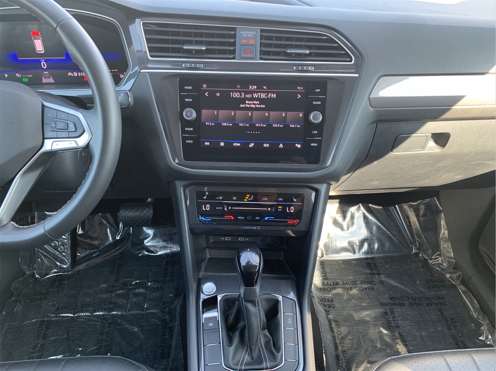 2024 Volkswagen Tiguan SE Wolfsburg Edition photo 26
