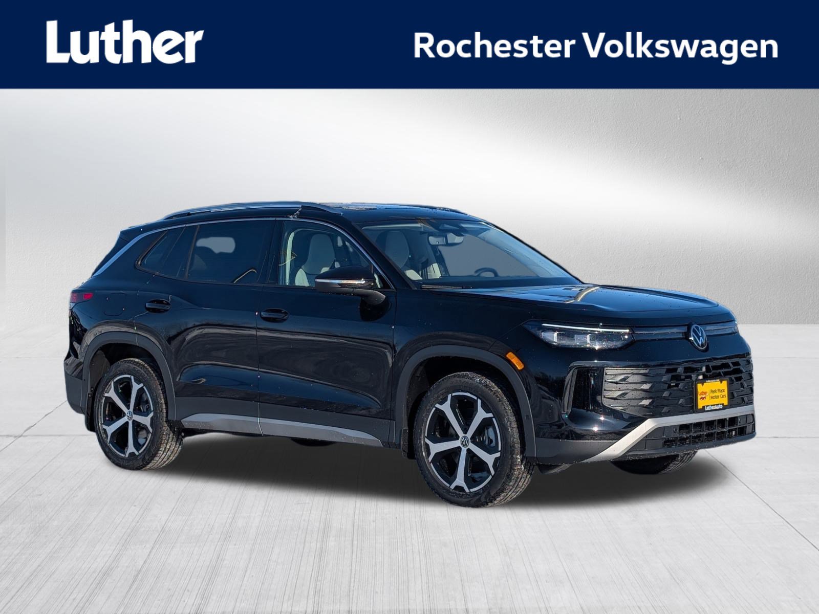 2026 Volkswagen Tiguan SE's photo