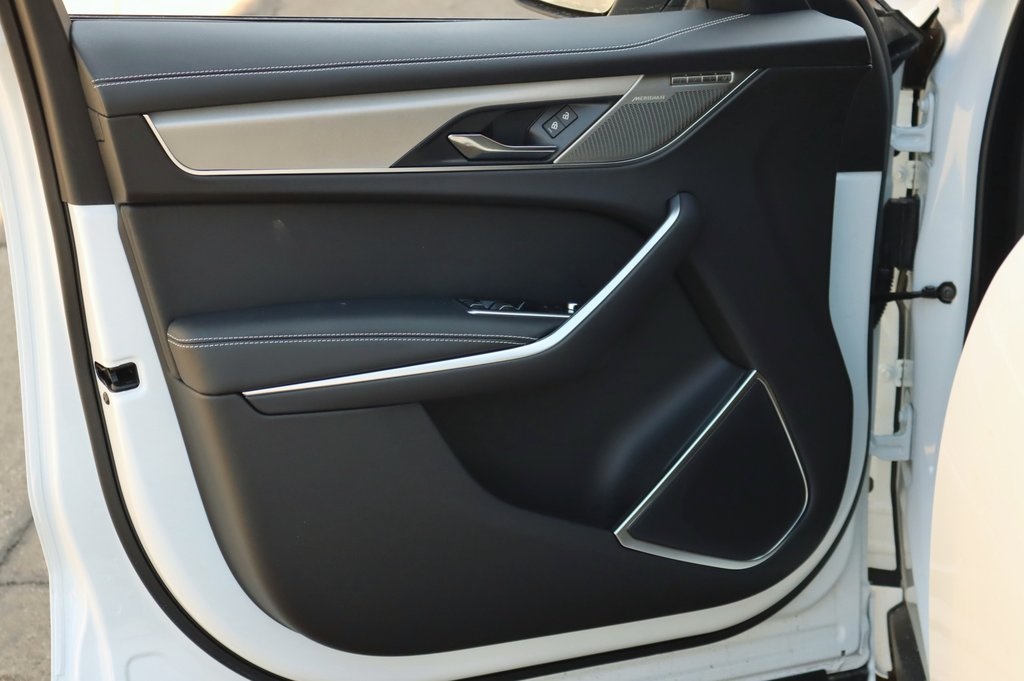 2026 JAGUAR F-PACE - Image 10