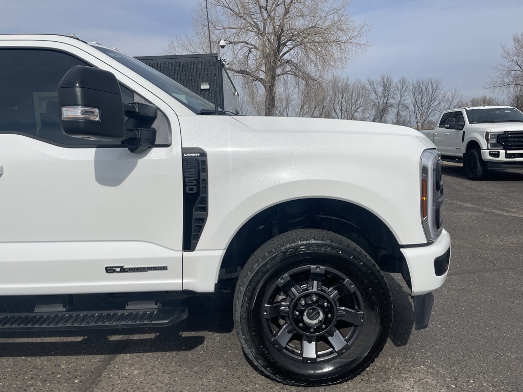 2024 Ford F-250 Lariat photo 2