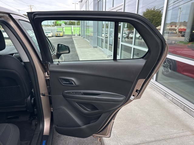2018 Chevrolet Trax LS photo 36