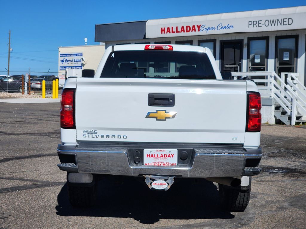 2016 Chevrolet Silverado 3500HD LT photo 4