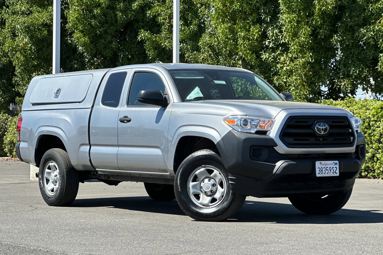 2019 Toyota Tacoma SR5 photo 2
