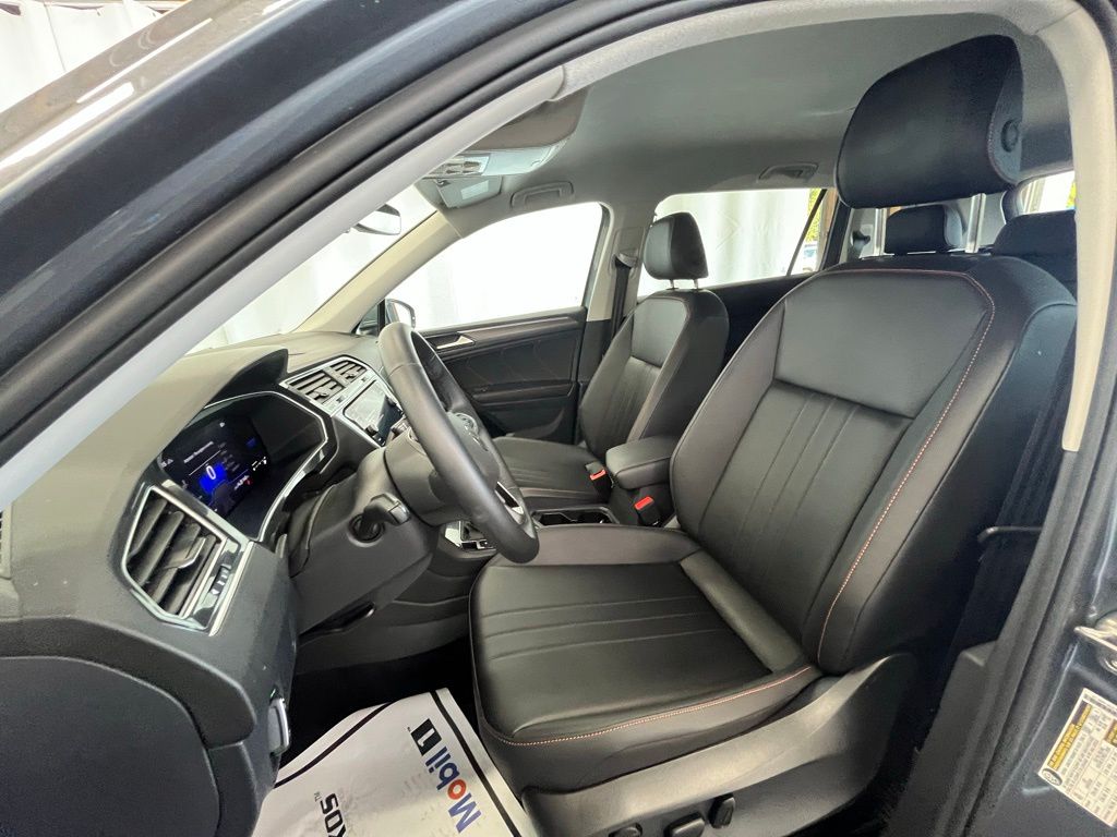 2024 Volkswagen Tiguan SE Wolfsburg Edition photo 9