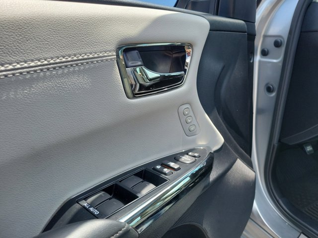 2018 Toyota Avalon XLE Premium photo 18