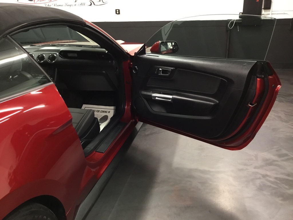 2016 Ford Mustang V6 Convertible photo 40