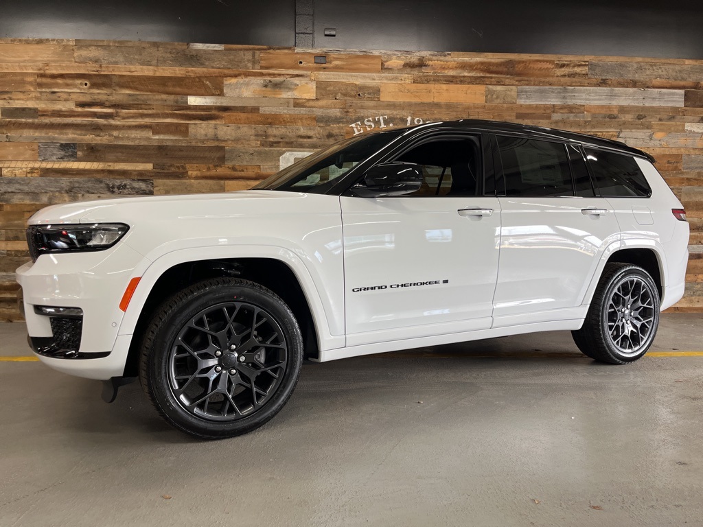 2025 Jeep Grand Cherokee L Summit Reserve photo 5