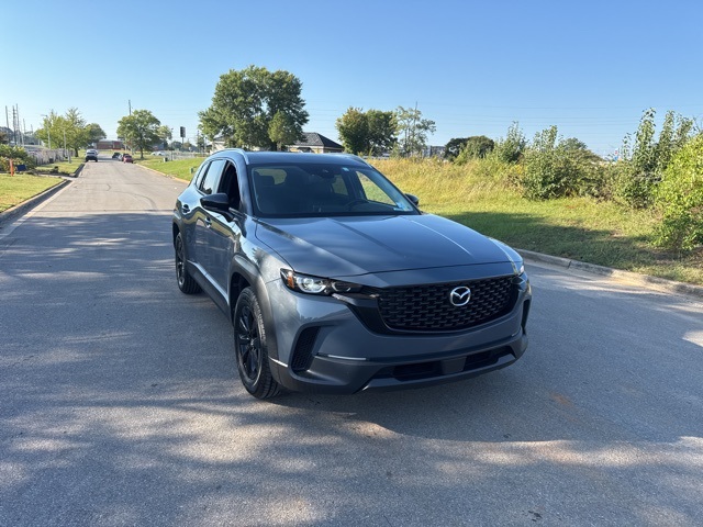2023 Mazda CX-50 2.5 Preferred Plus photo 2