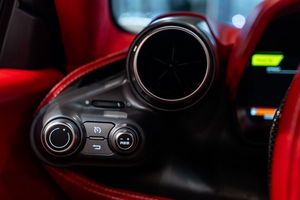2023 Ferrari F8 Spider Base photo 28
